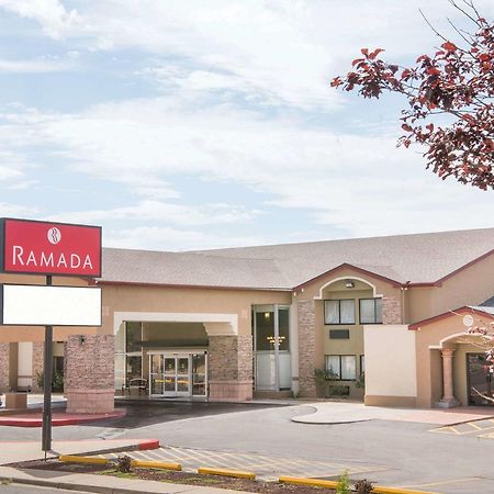 Hotel Ramada By Wyndham Albuquerque East Exterior foto